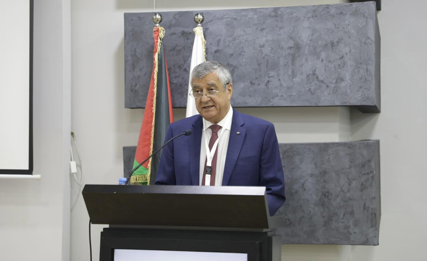 وزير الاشغال العامة والإسكان: الأوضاع في غزة "كارثية".. ونعمل على حصر الأضرار تمهيدا لإعادة الإعمار
